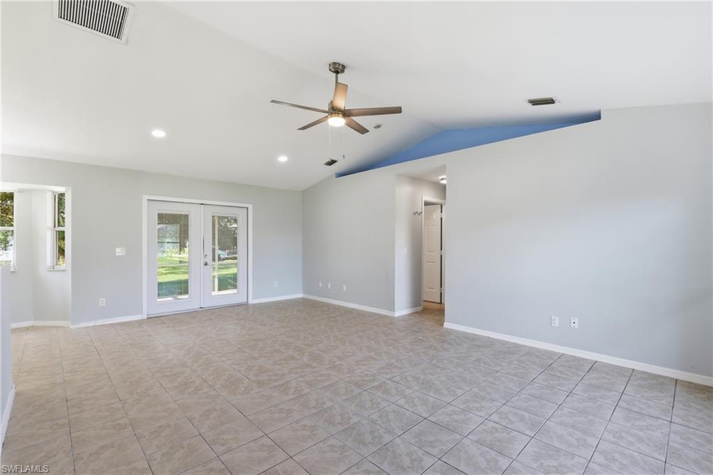 SAN CARLOS PARK - Residential