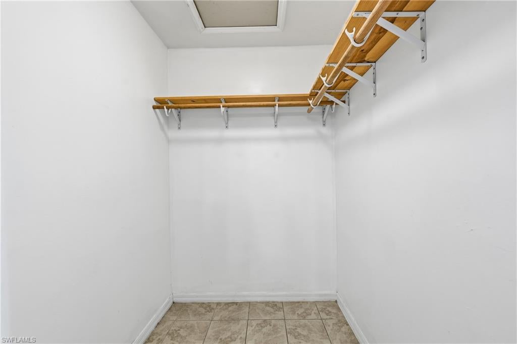 SAN CARLOS PARK - Residential