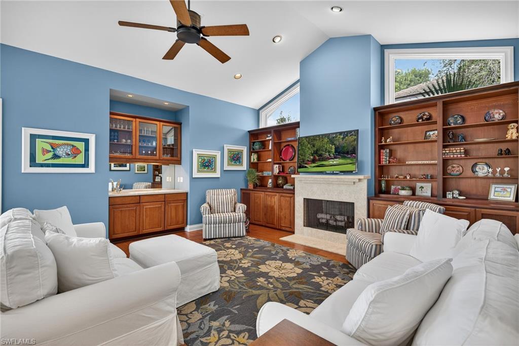 MAHOGANY BEND - Residential