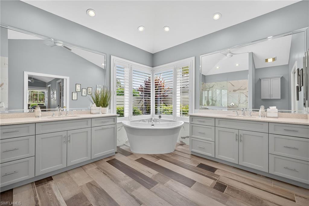 MAHOGANY BEND - Residential