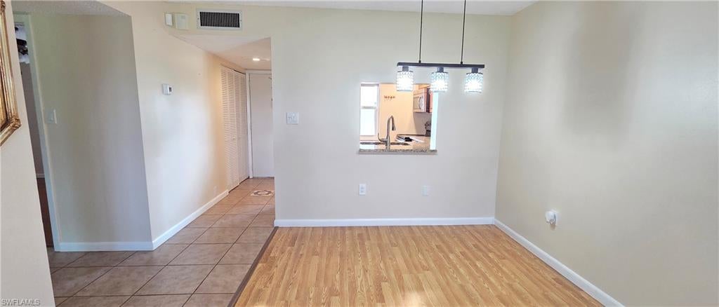 SEVEN LAKES - Residential