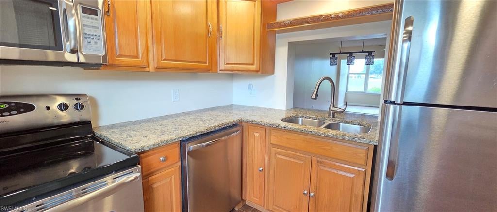 SEVEN LAKES - Residential