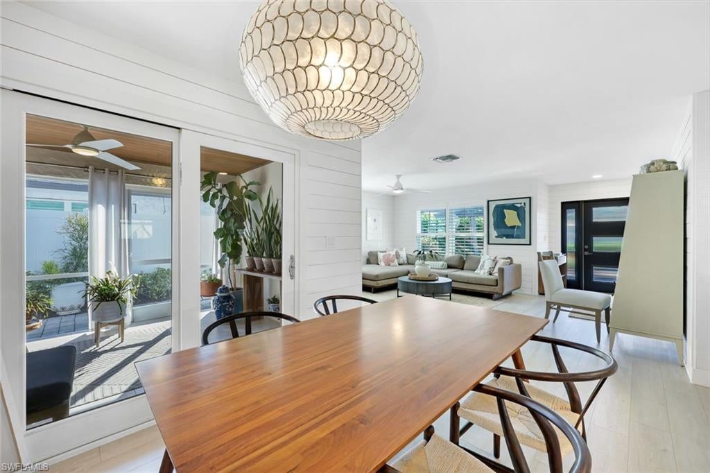 NAPLES PARK - Residential