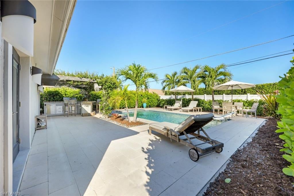 NAPLES PARK - Residential