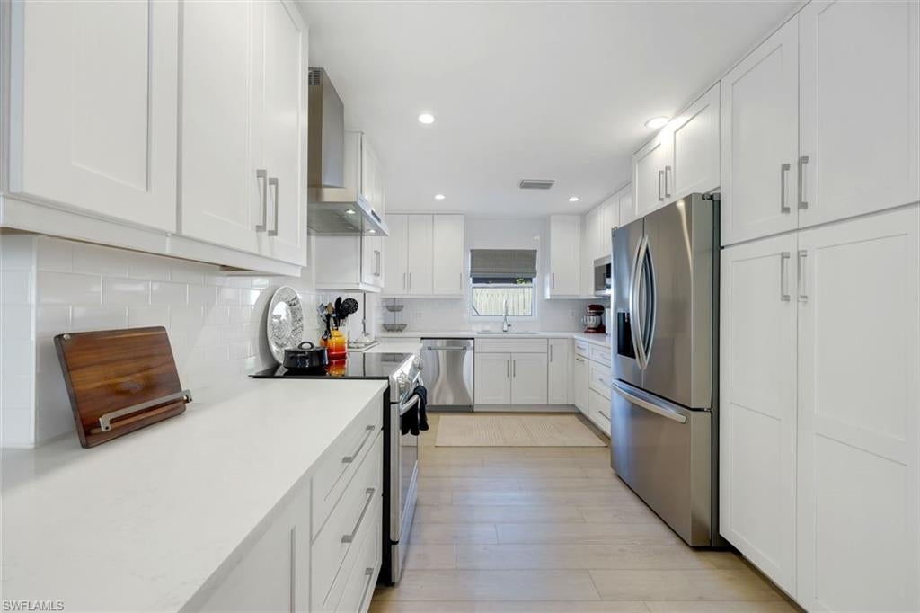 NAPLES PARK - Residential