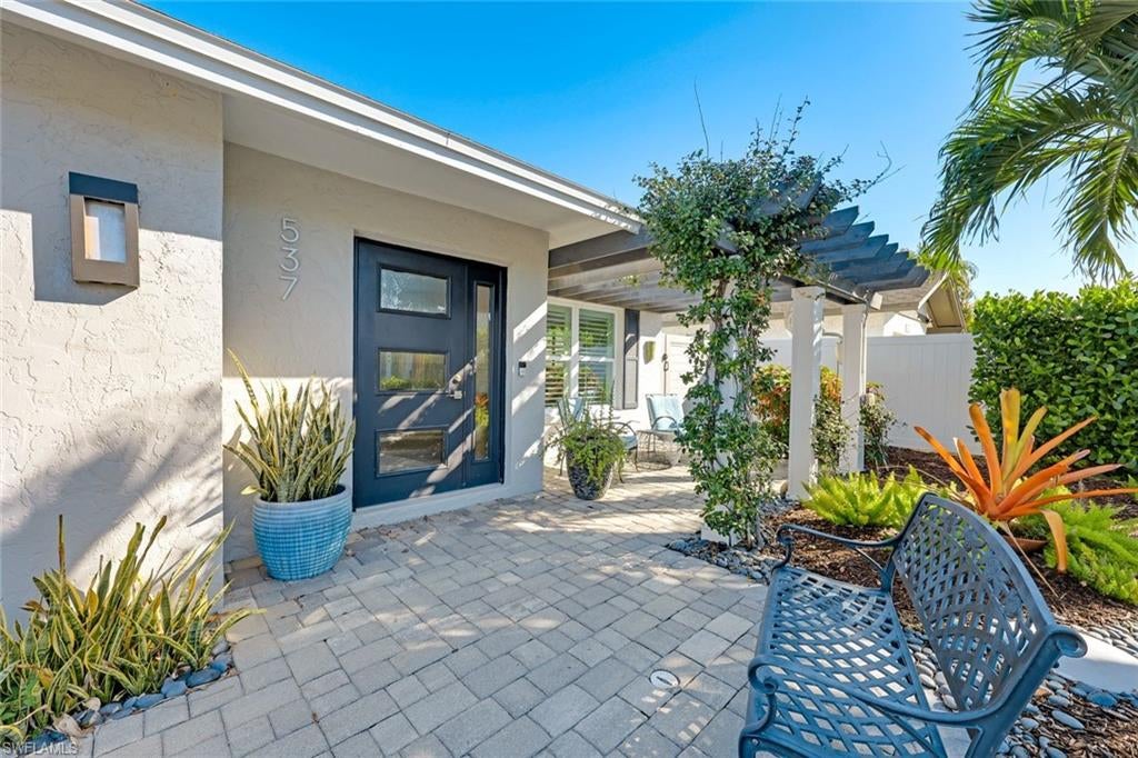 NAPLES PARK - Residential
