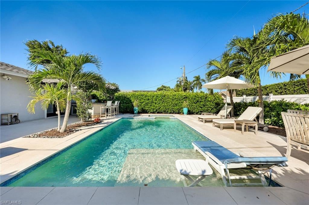 NAPLES PARK - Residential