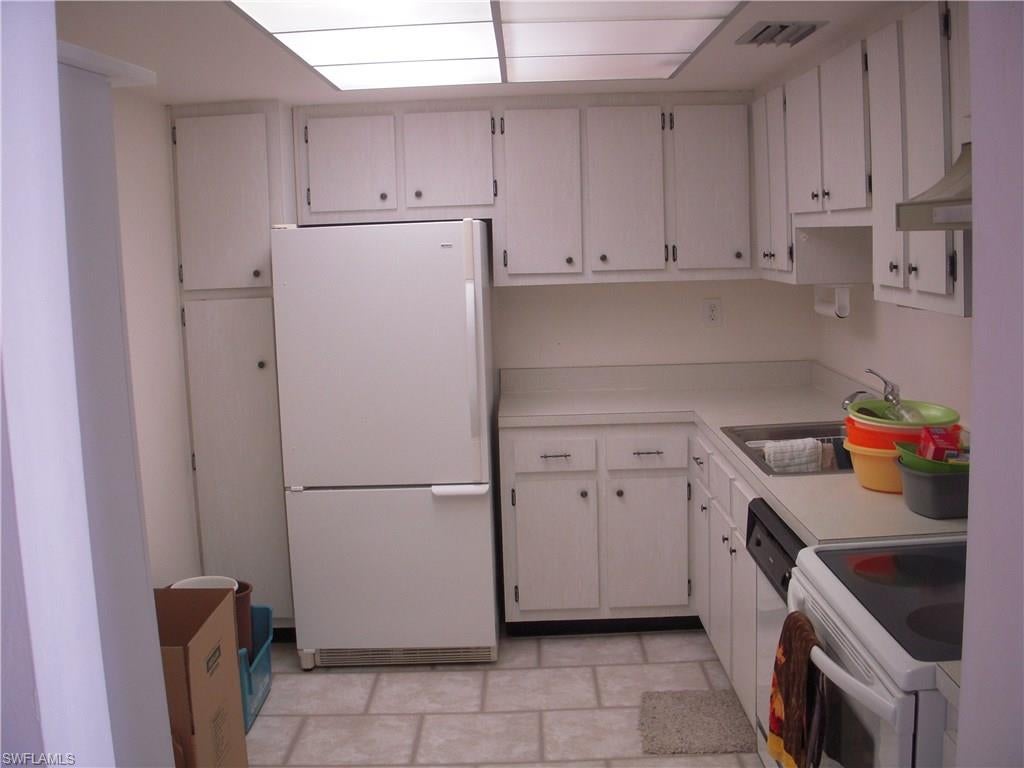 CRECIENTE CONDO NORTH - Residential