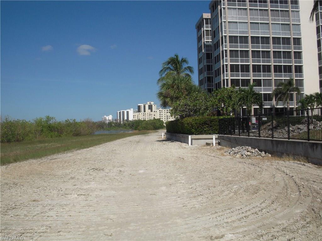 CRECIENTE CONDO NORTH - Residential