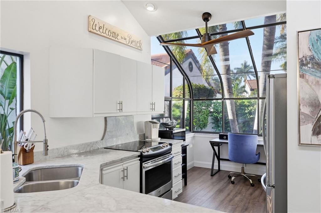 BAY VILLAS - Residential