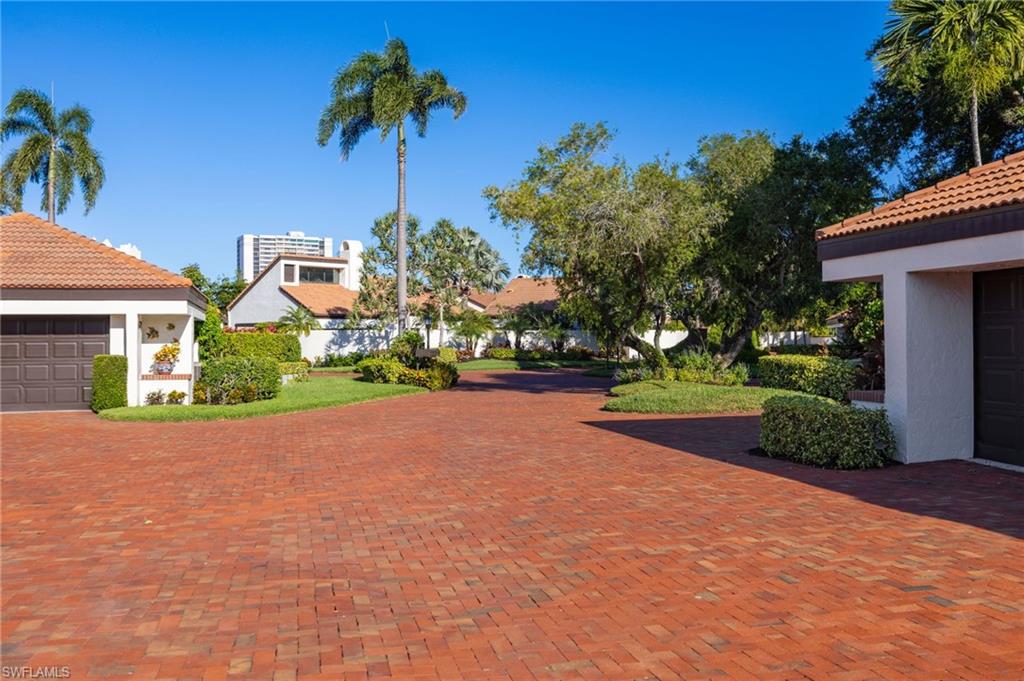 BAY VILLAS - Residential
