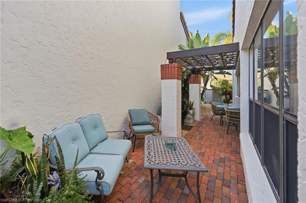 BAY VILLAS - Residential