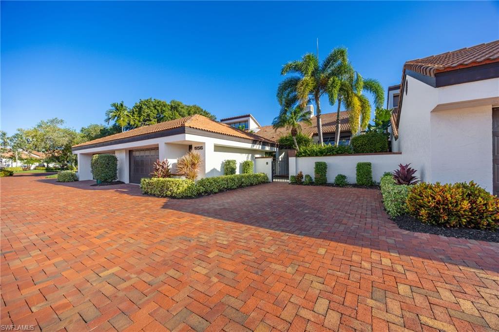 BAY VILLAS - Residential
