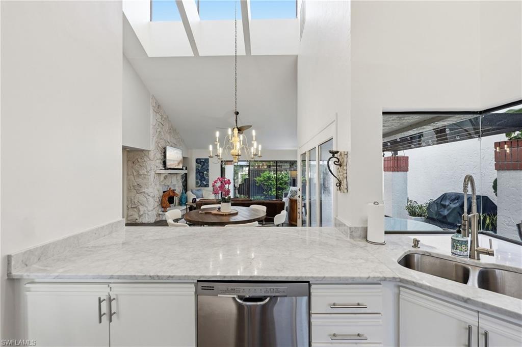 BAY VILLAS - Residential