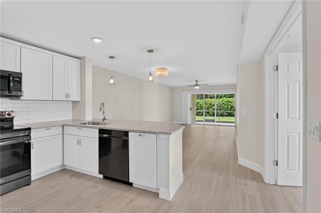 EMERALD LAKES - Residential