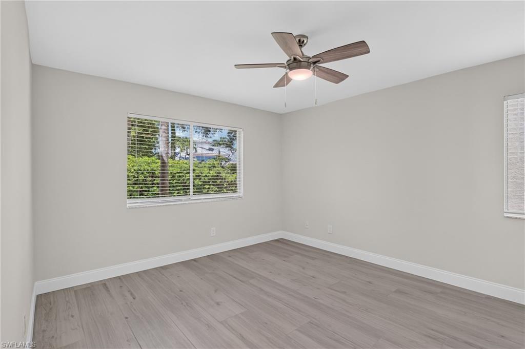 EMERALD LAKES - Residential