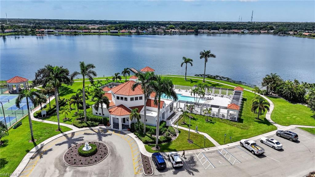 EMERALD LAKES - Residential