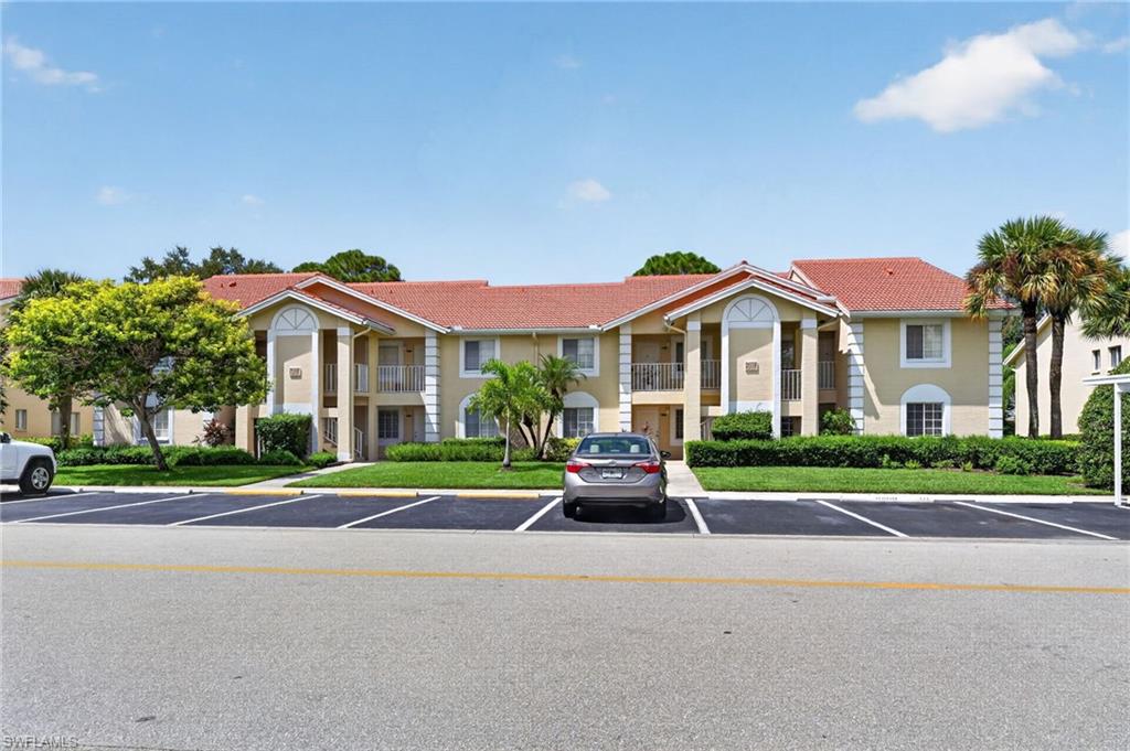 EMERALD LAKES - Residential