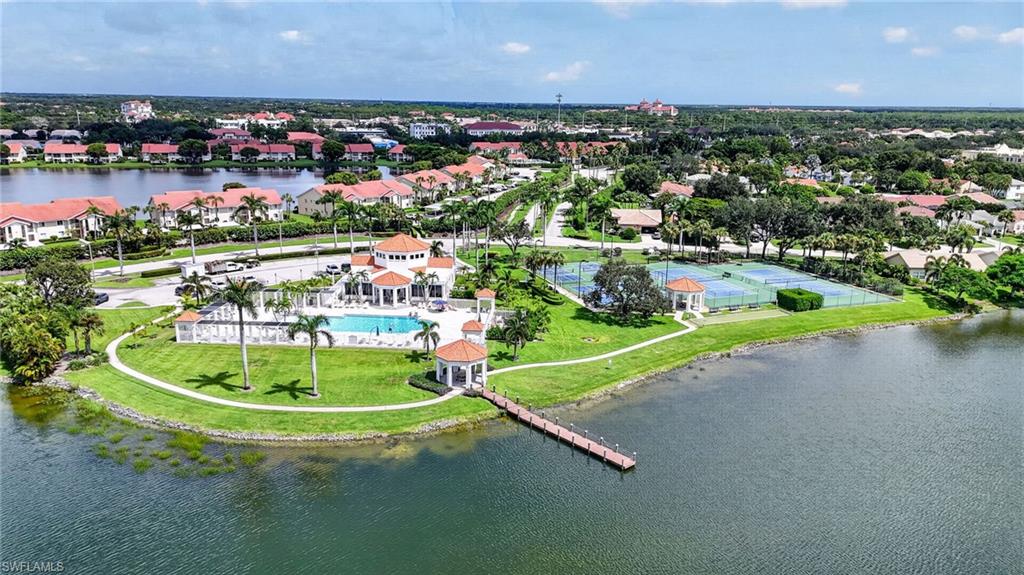 EMERALD LAKES - Residential