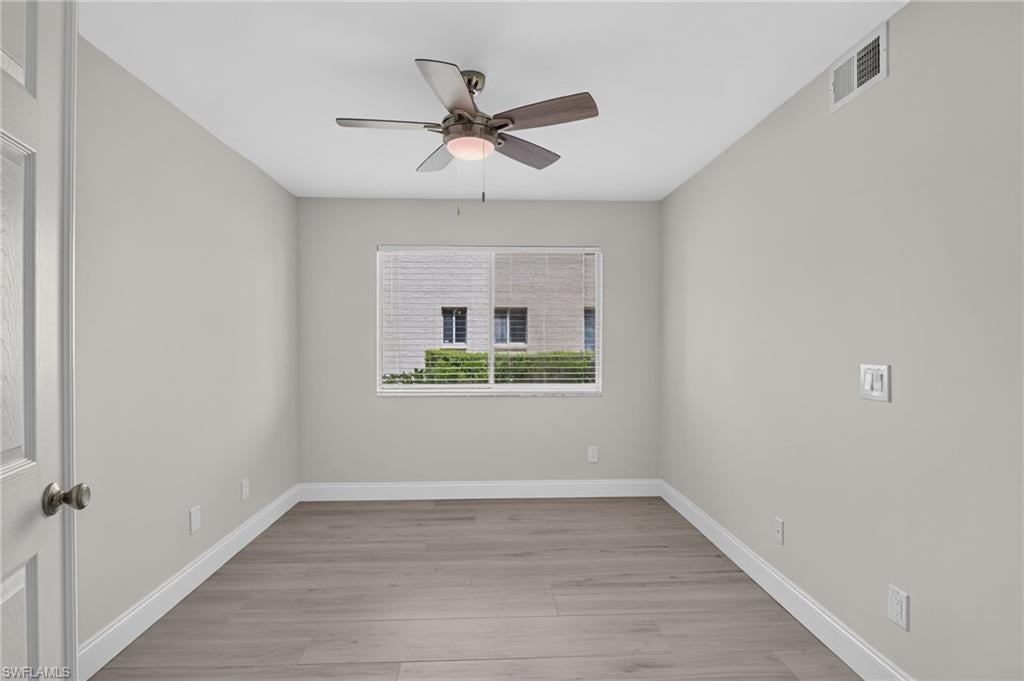 EMERALD LAKES - Residential