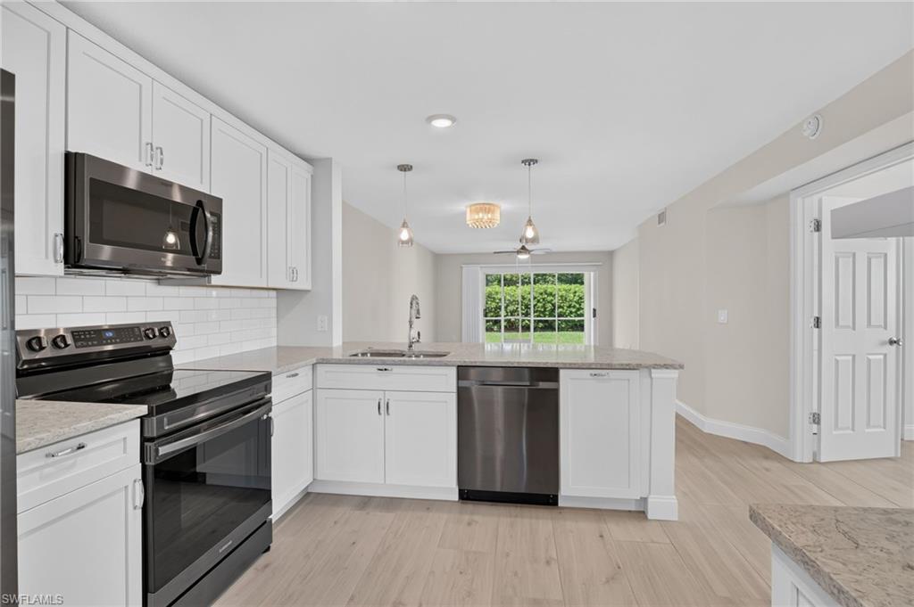 EMERALD LAKES - Residential