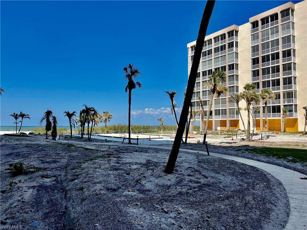 CRECIENTE CONDO SOUTH - Residential