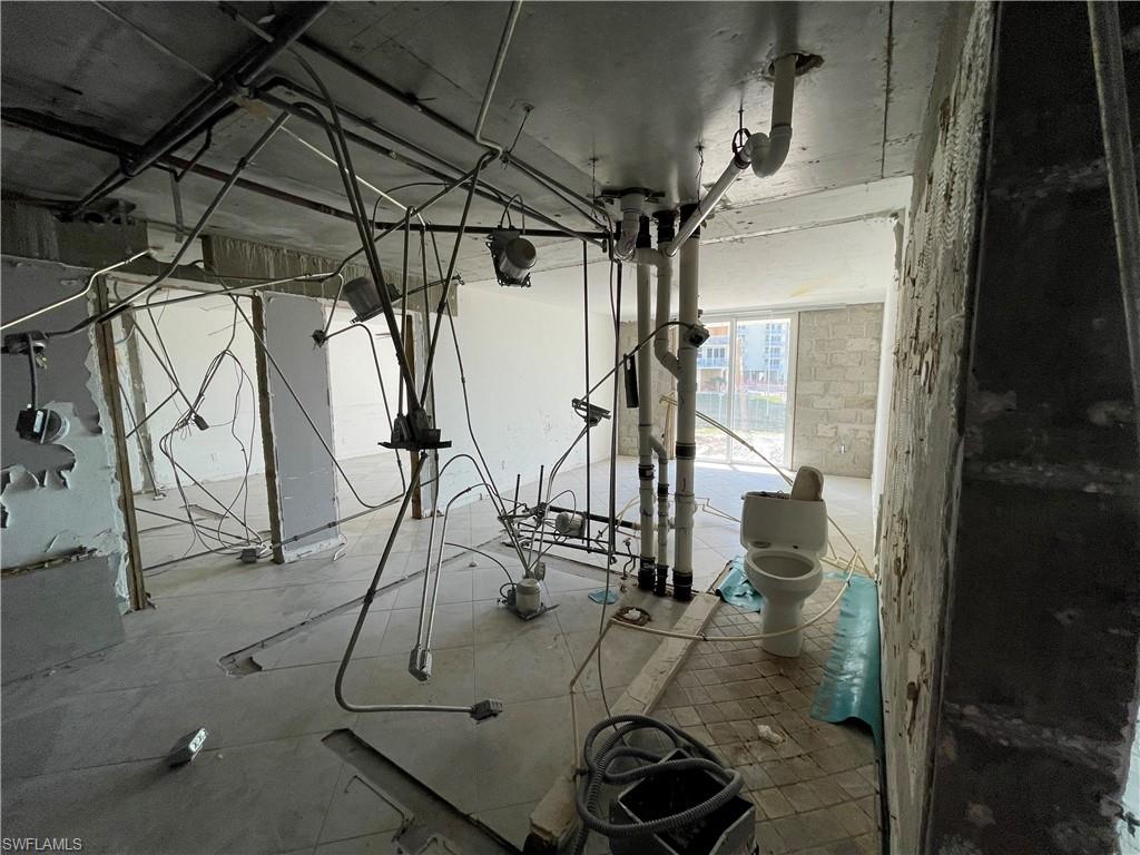 CRECIENTE CONDO SOUTH - Residential