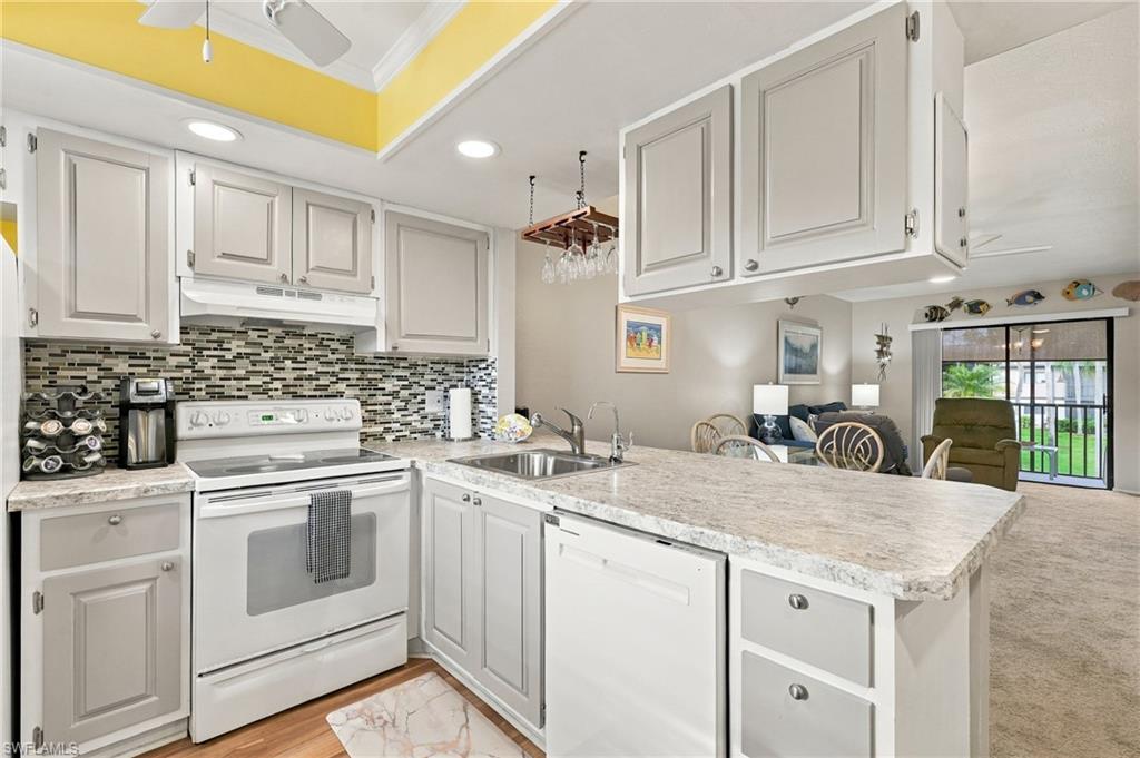 COUNTRY PINES CONDO - Residential