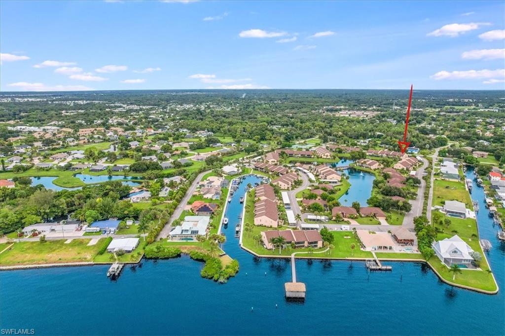ADMIRALTY YACHT & RACQUET CLUB - Residential