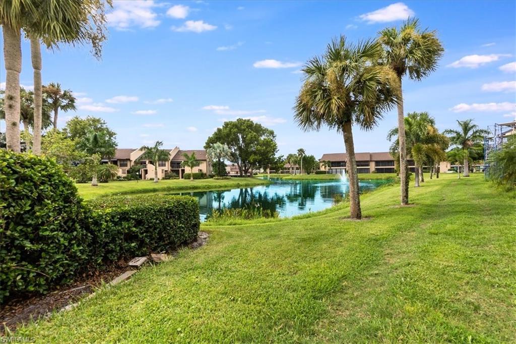 ADMIRALTY YACHT & RACQUET CLUB - Residential
