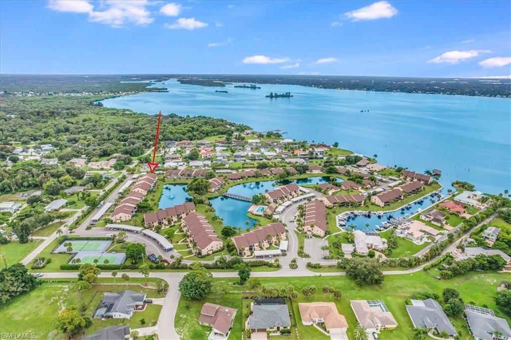 ADMIRALTY YACHT & RACQUET CLUB - Residential