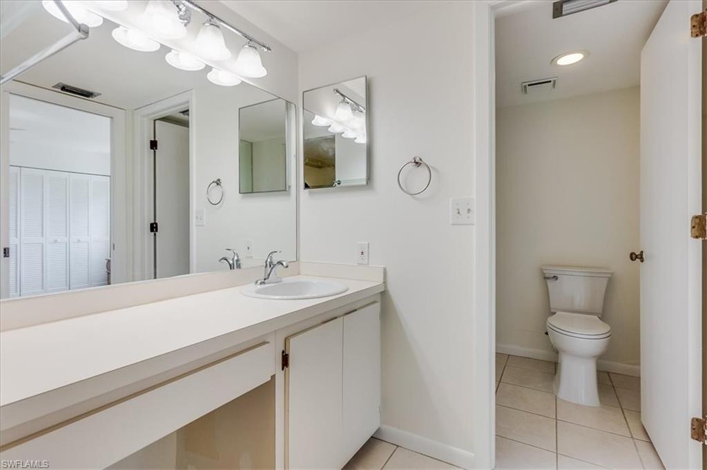 ADMIRALTY YACHT & RACQUET CLUB - Residential
