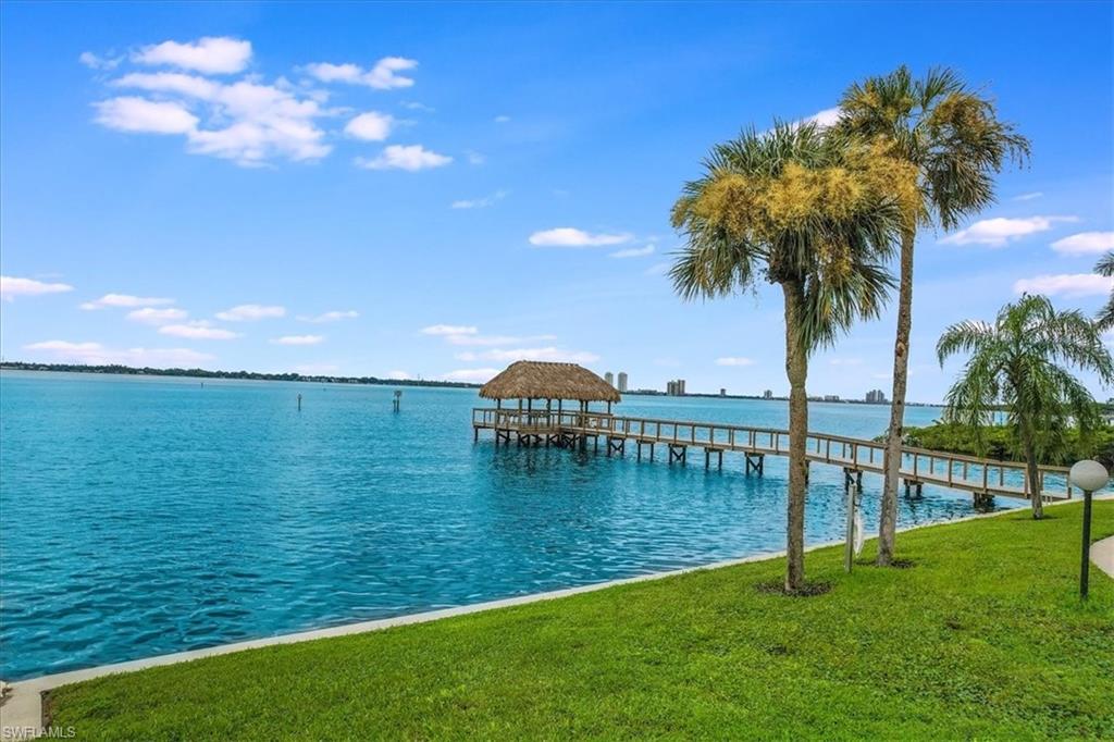 ADMIRALTY YACHT & RACQUET CLUB - Residential