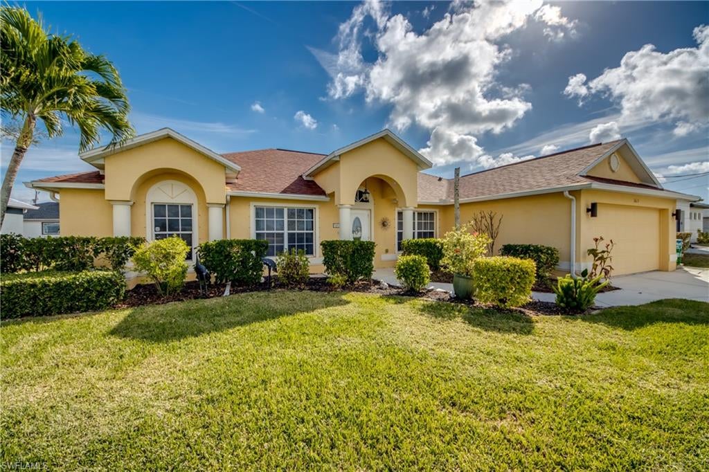 CAPE CORAL - Residential