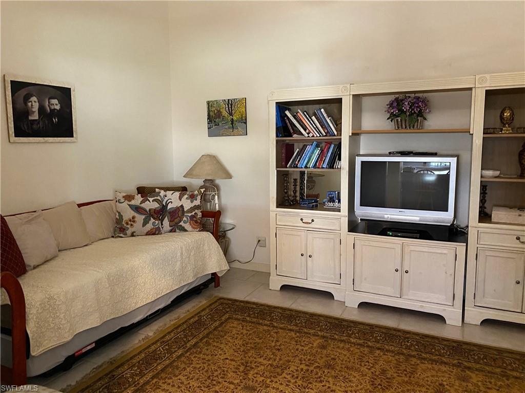 VILLAGE WALK - Residential Lease