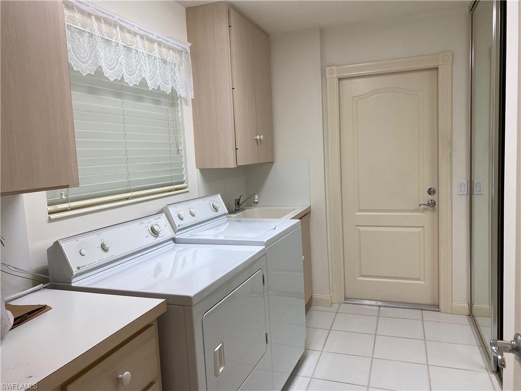 VILLAGE WALK - Residential Lease
