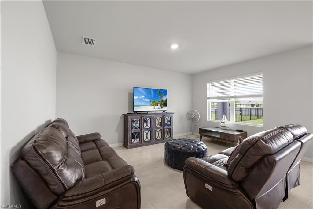 CORAL BAY - Residential