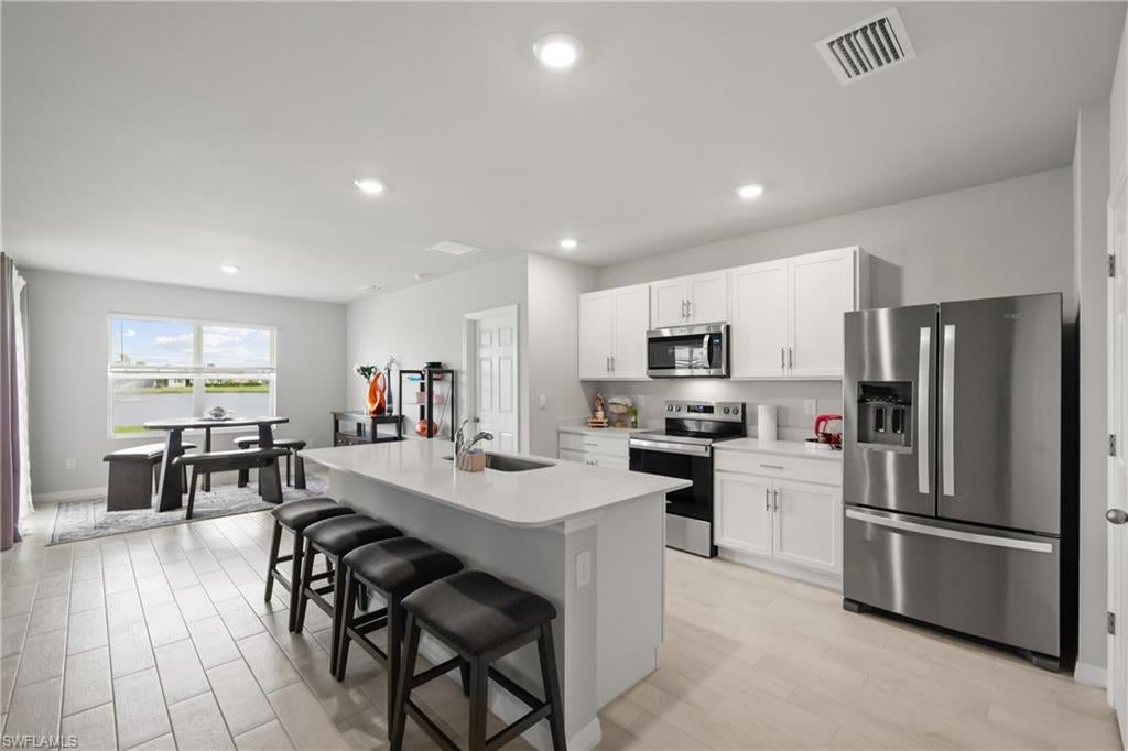 CORAL BAY - Residential