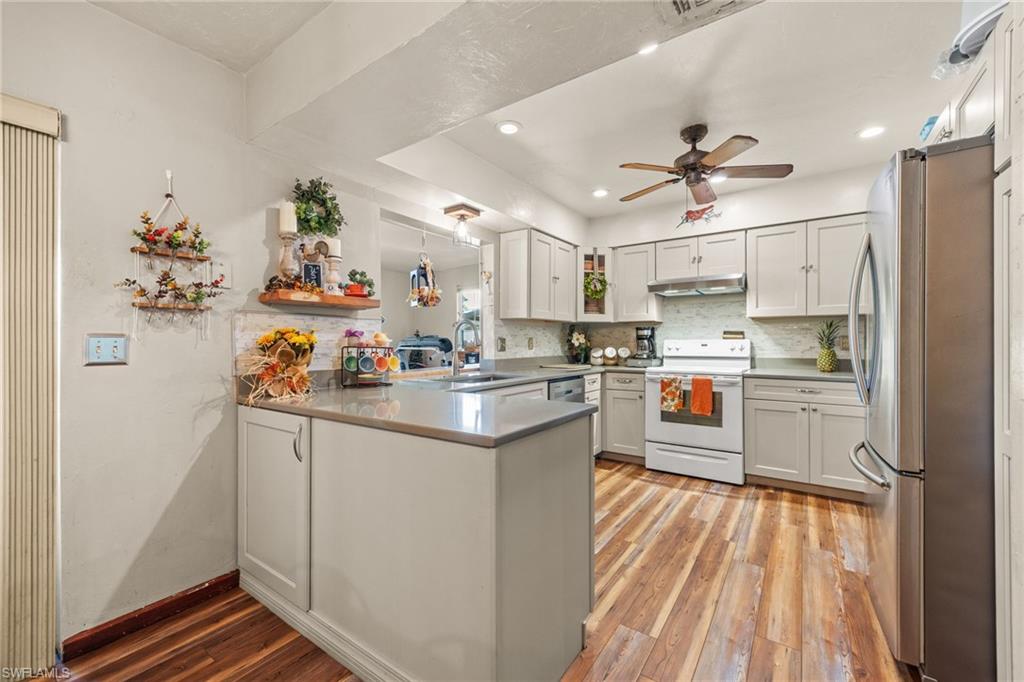 LEHIGH ACRES - Residential