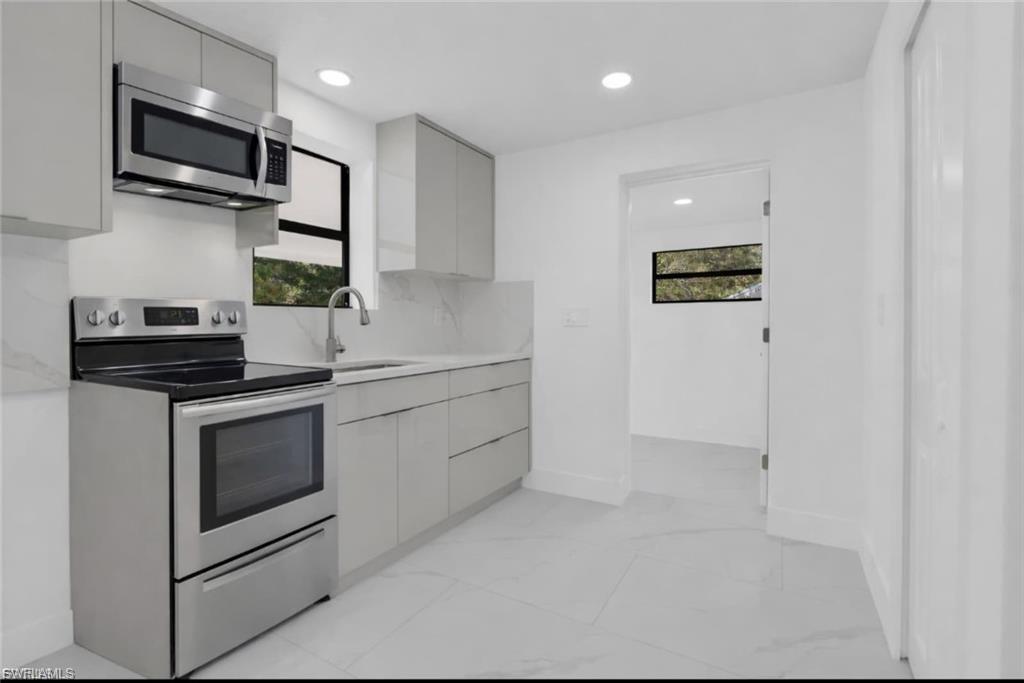 FORT MYERS - Residential