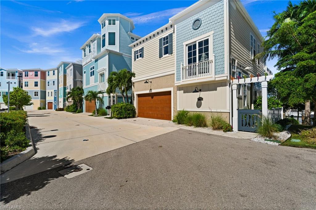 CAPE HARBOUR - Residential