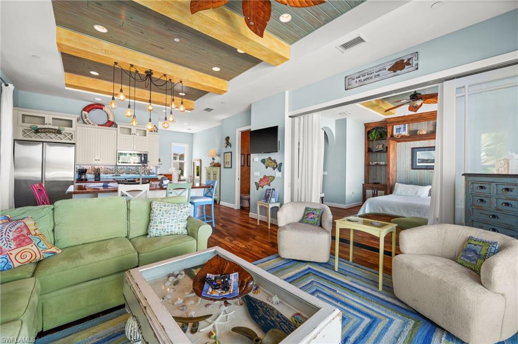 CAPE HARBOUR - Residential
