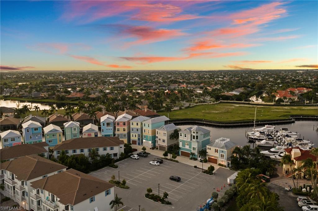 CAPE HARBOUR - Residential