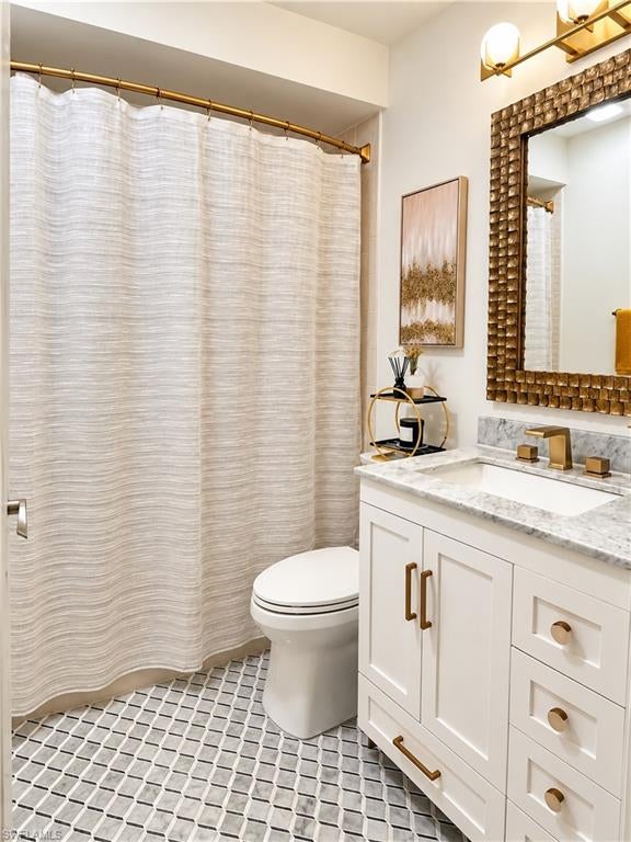 BOCA CIEGA MANOR - Residential