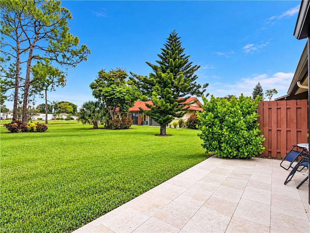 BOCA CIEGA MANOR - Residential