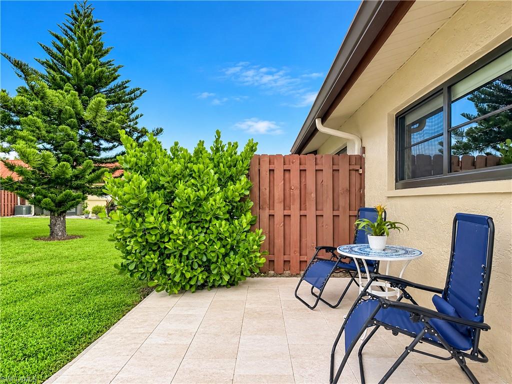 BOCA CIEGA MANOR - Residential