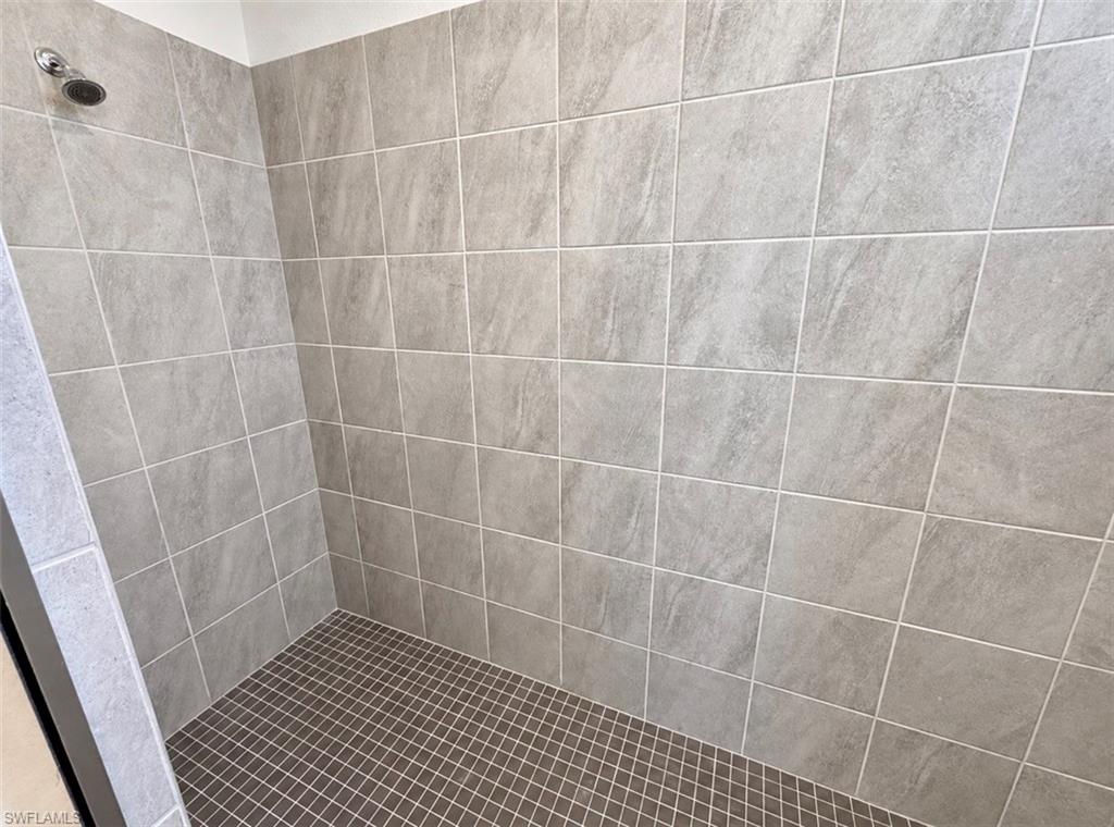 TRAILS EDGE - Residential Lease