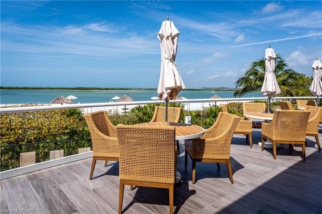 HIDEAWAY BEACH - Land