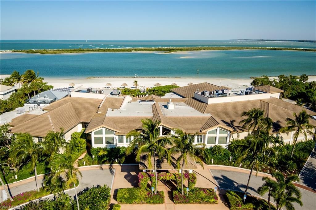 HIDEAWAY BEACH - Land