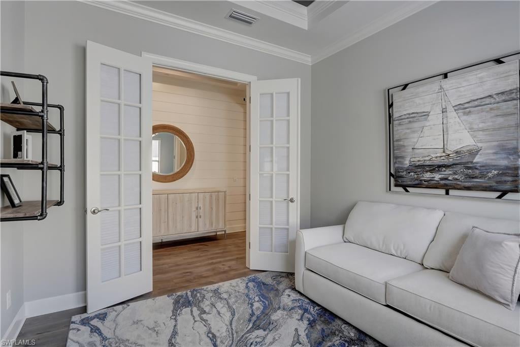 PEBBLE POINTE - Residential